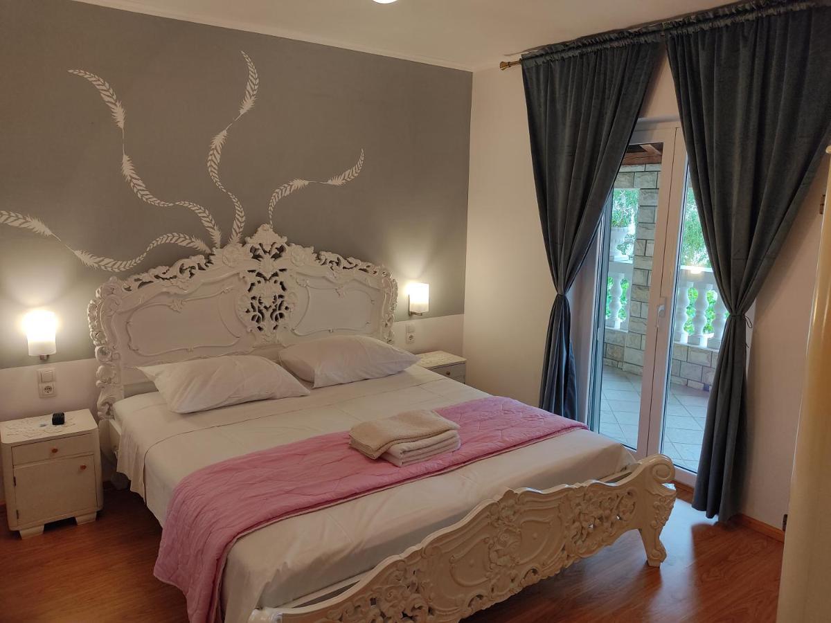 Apartments Milka โวดีเซ ภายนอก รูปภาพ
