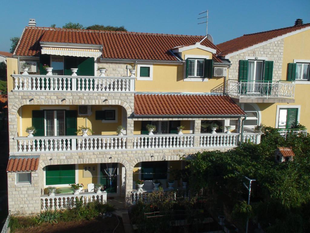 Apartments Milka โวดีเซ ภายนอก รูปภาพ